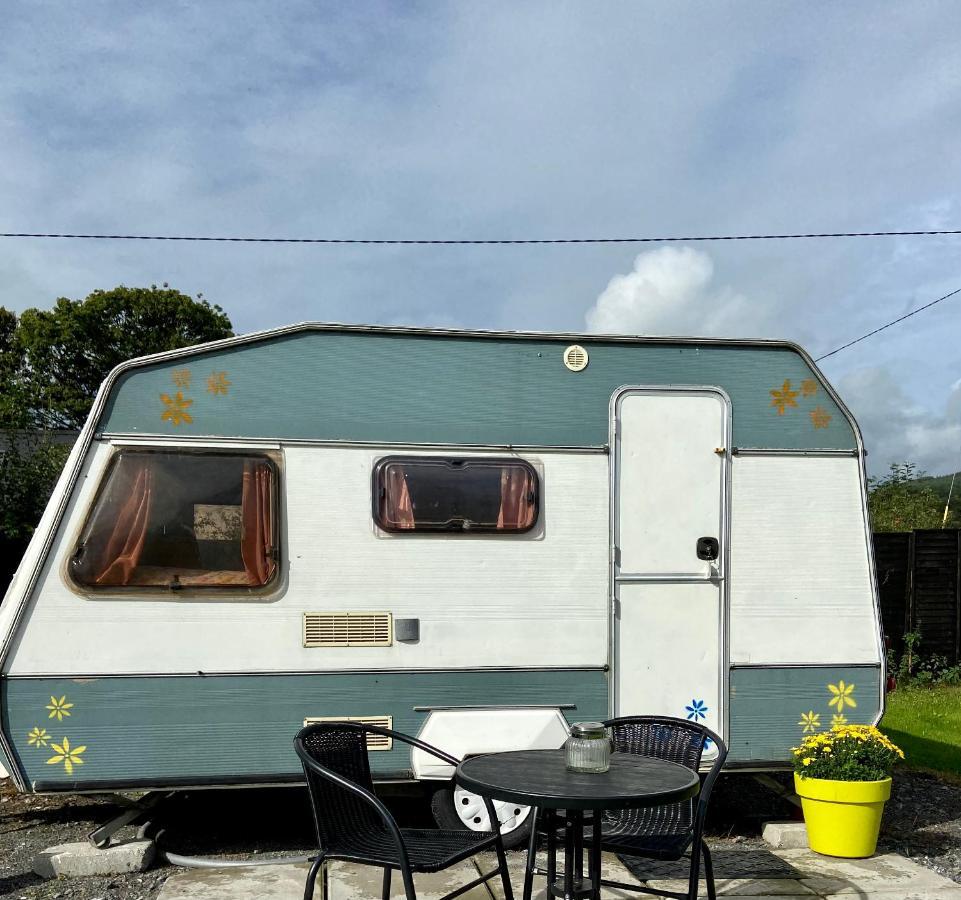 Cosy Caravan At Carrigeen Glamping Hotel Kilkenny Exterior photo