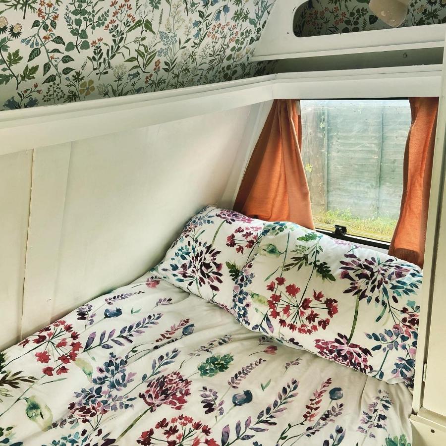 Cosy Caravan At Carrigeen Glamping Hotel Kilkenny Exterior photo